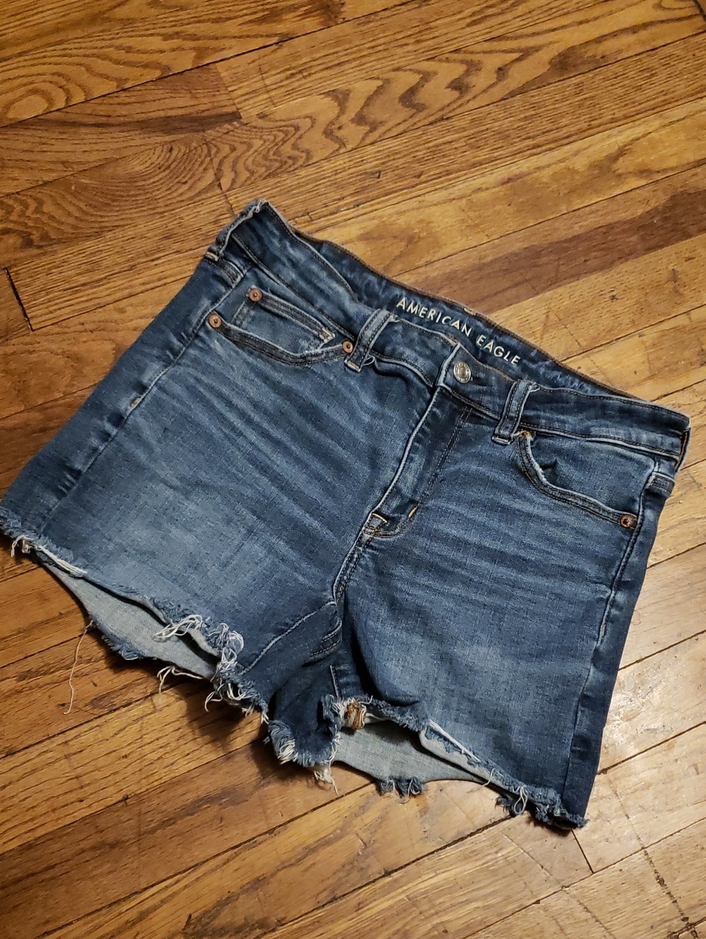 Womens AE Short sz 8